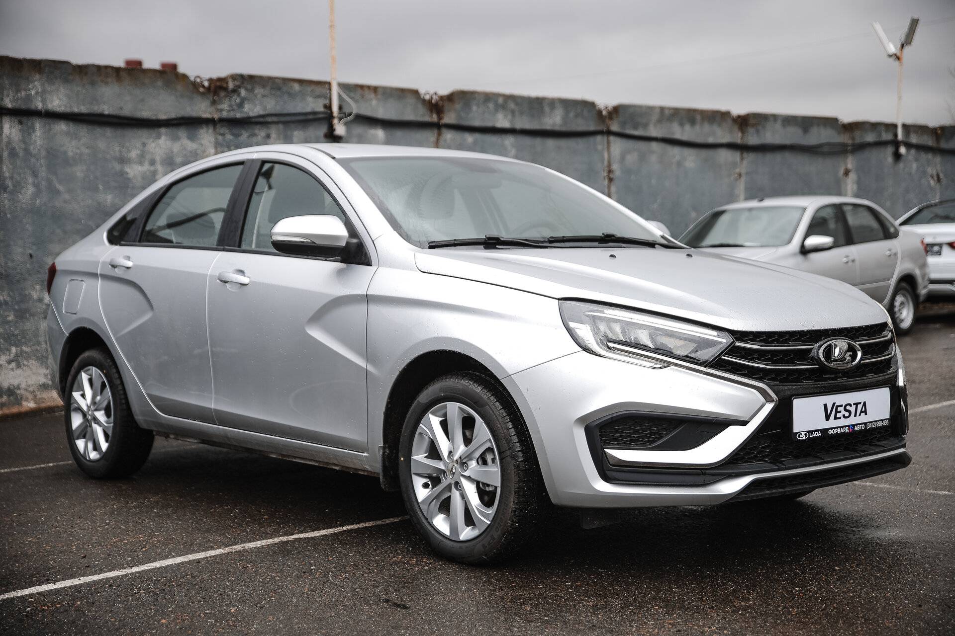 Lada Vesta седан Enjoy 24 1.8 122hp AT