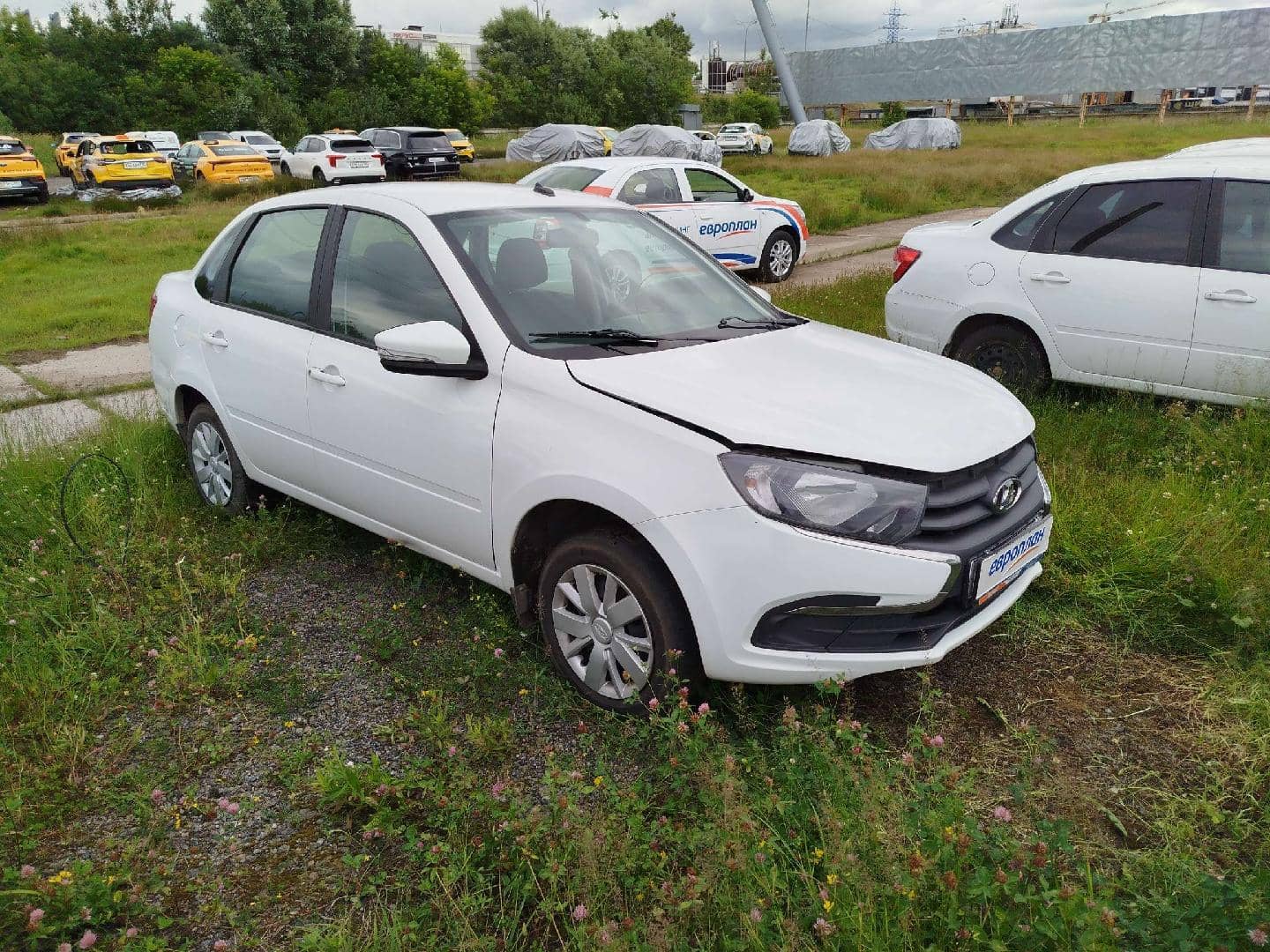 Lada Granta седан,  100 000 км, 2023 года в лизинг