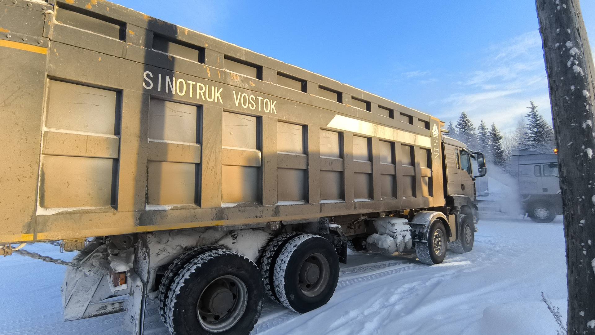 HOWO ZZ3317V386GE1 8х4,  220 746 км, 2022 года в лизинг