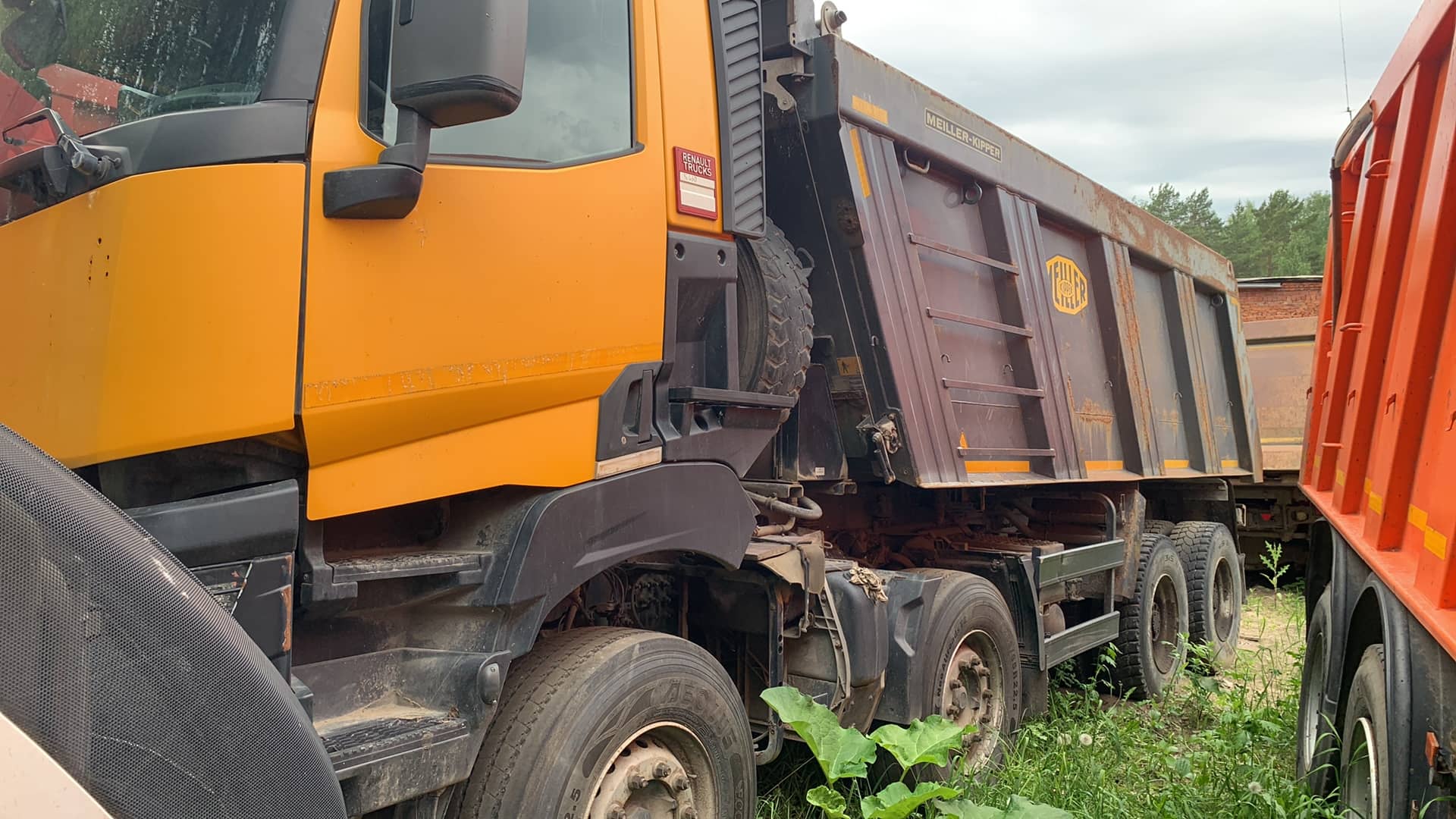 Renault К 440 8X4 (Day cab),  546 000 км, 2017 года в лизинг