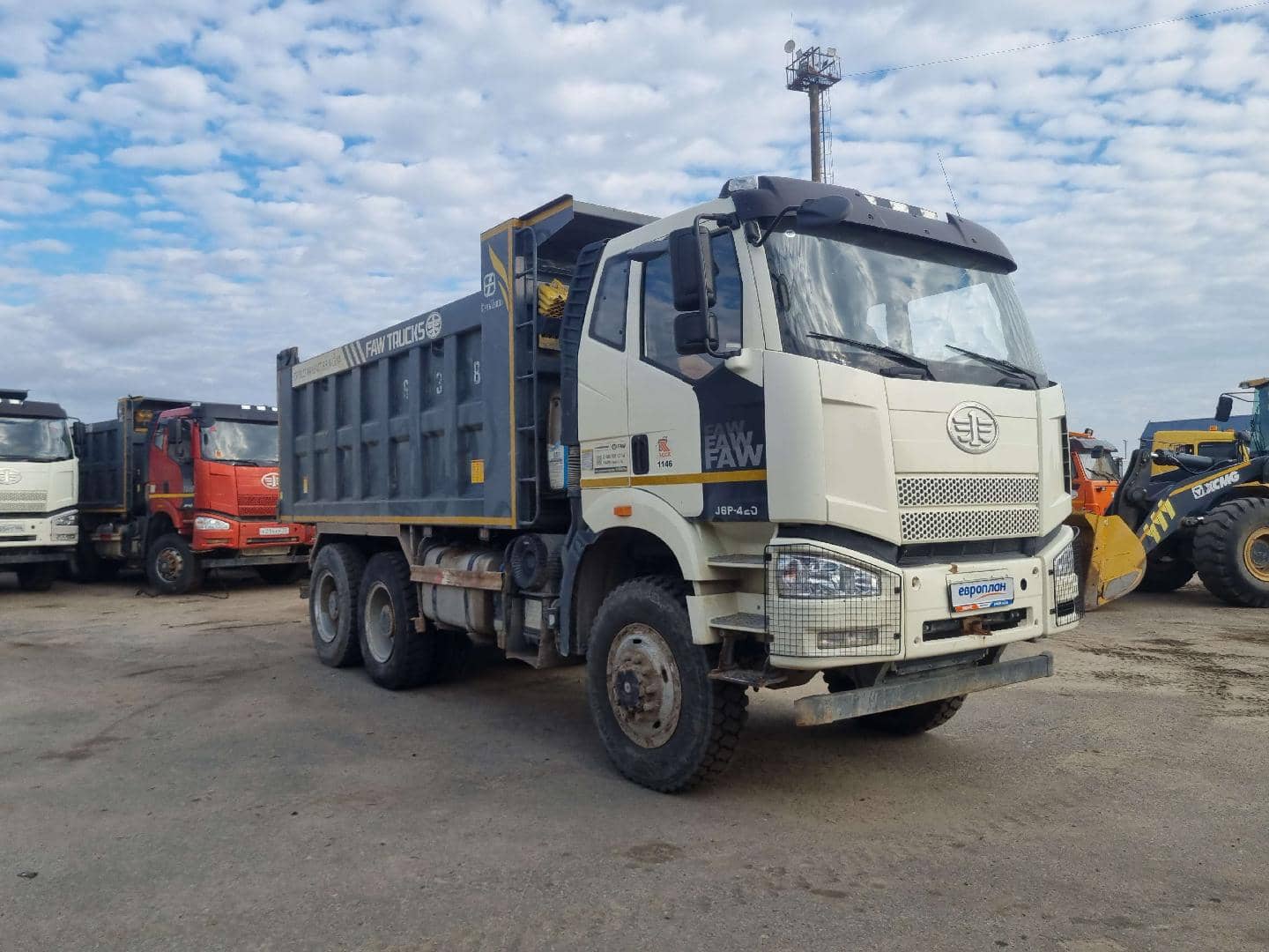 FAW CA3250P66K24L1TE5 6x6,  137 447 км, 2023 года в лизинг
