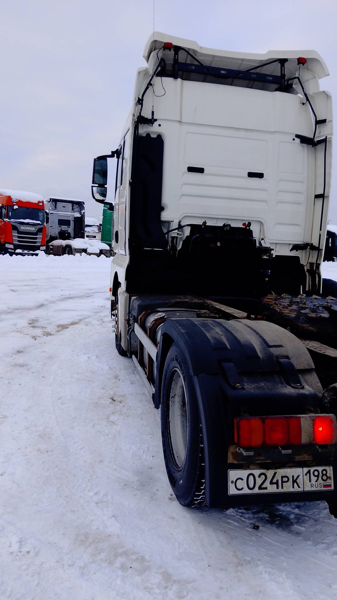 Sitrak C7H MAX ZZ4186V391HE,  288 218 км, 2023 года в лизинг