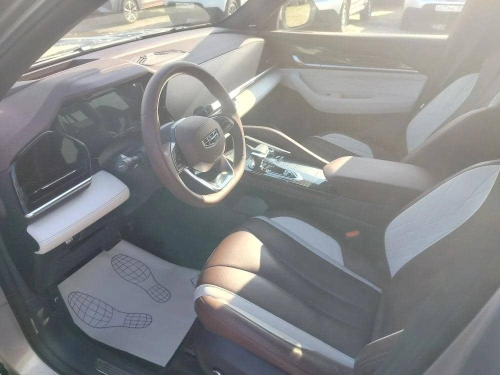 Geely Monjaro,  30 339 км, 2023 года в лизинг