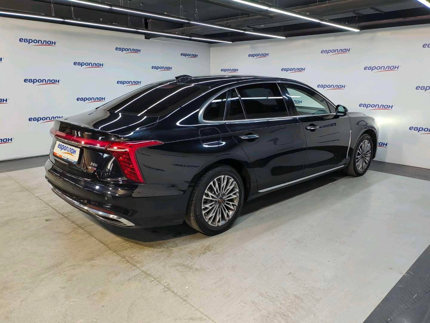 Hongqi H5,  211 798 км, 2023 года в лизинг