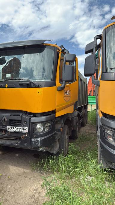 Renault К 440 8X4 (Day cab)