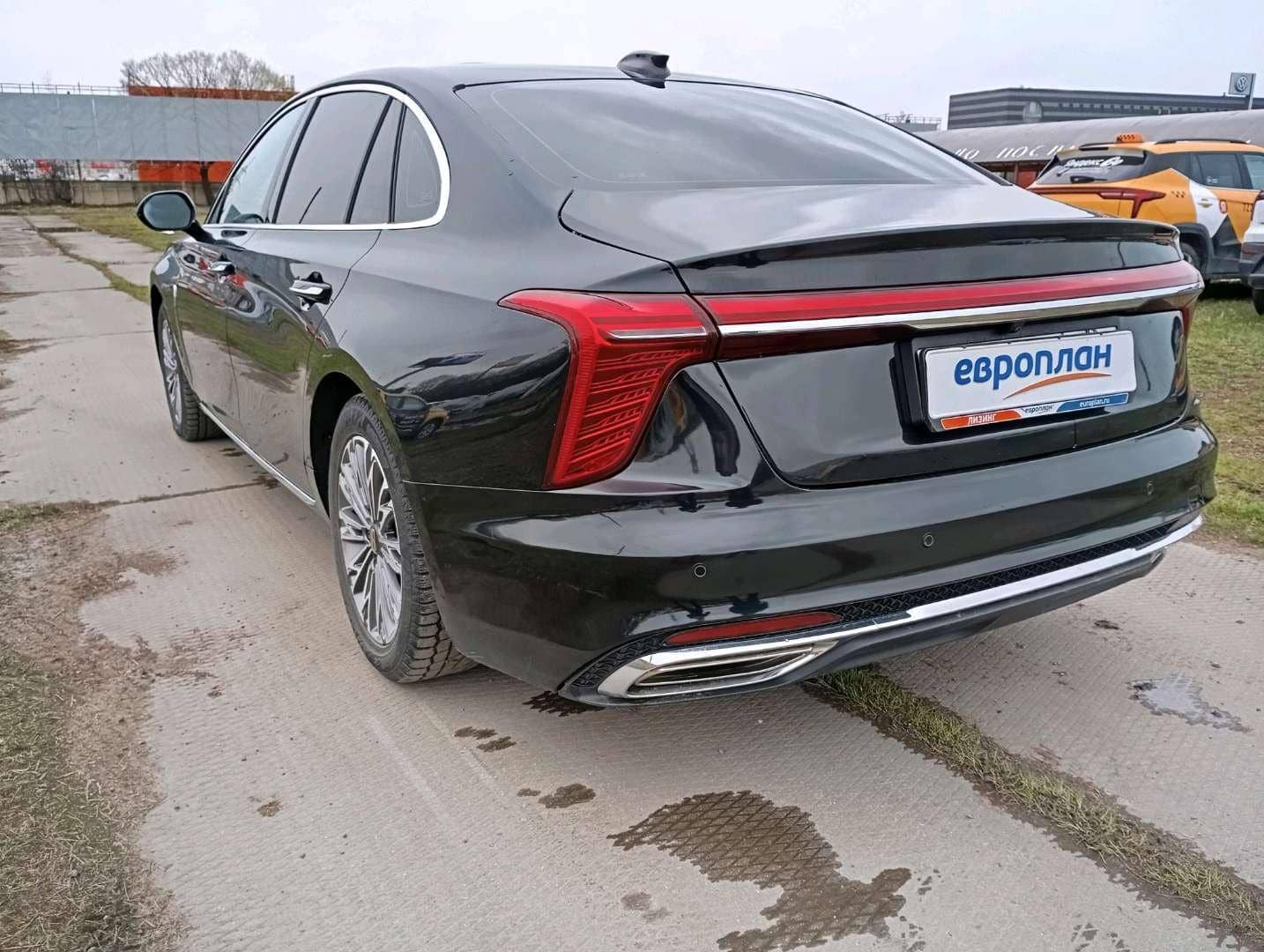 Hongqi H5,  205 242 км, 2023 года в лизинг