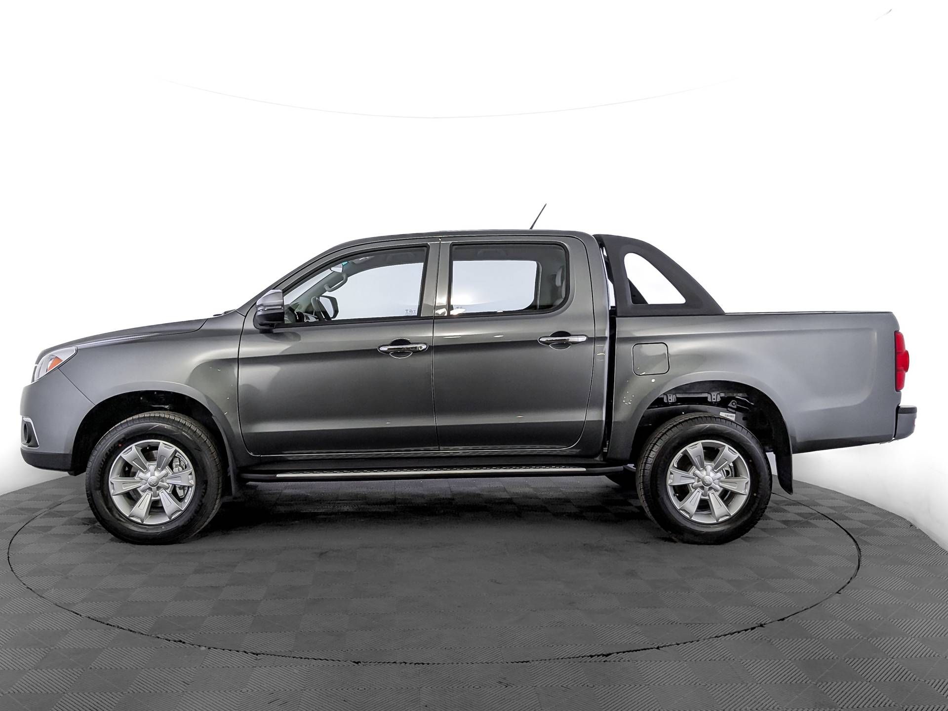 Sollers ST6 Comfort 2.0d MT 4WD