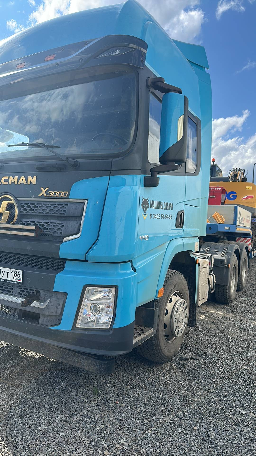 Shacman SX42584W324C,  52 223 км, 2022 года в лизинг