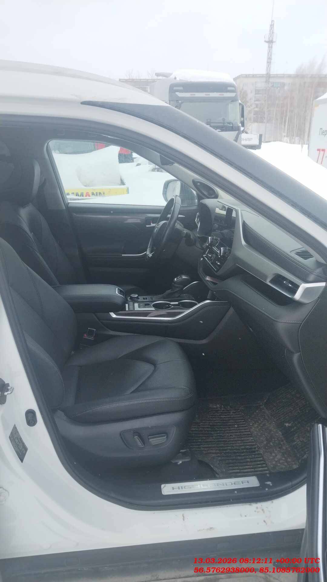 Toyota Highlander,  41 956 км, 2023 года в лизинг