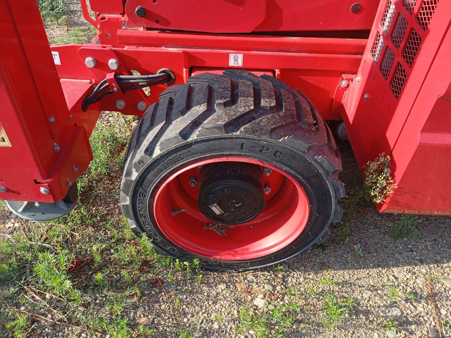 LGMG  (LinGong Machinery Group) SR1218D ножничный подъемник, 2023 года в лизинг
