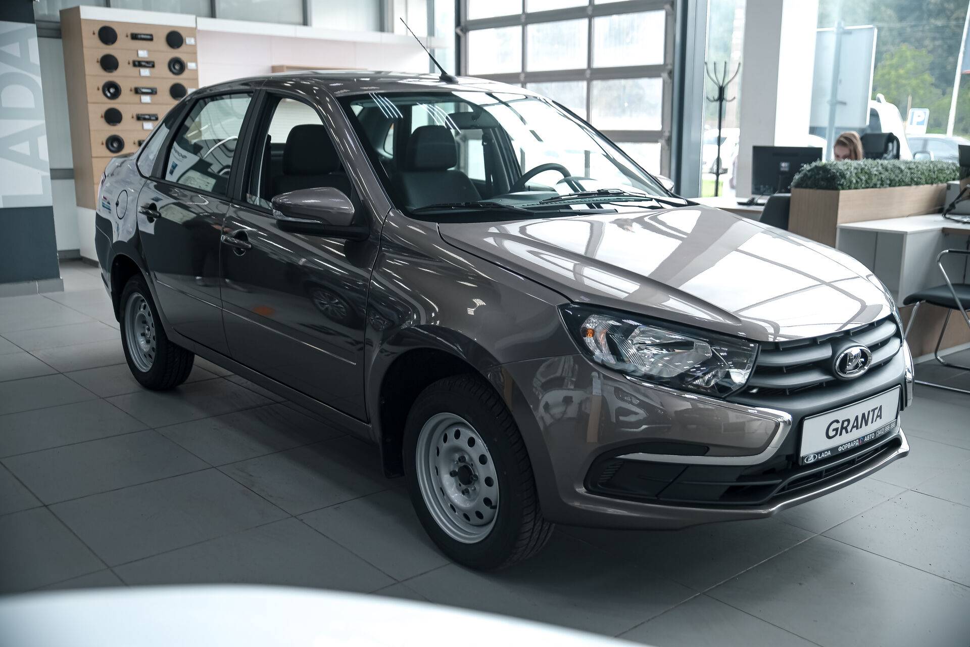 Lada Granta седан Classic 24 Кондиционер 1.6 90hp 5MT