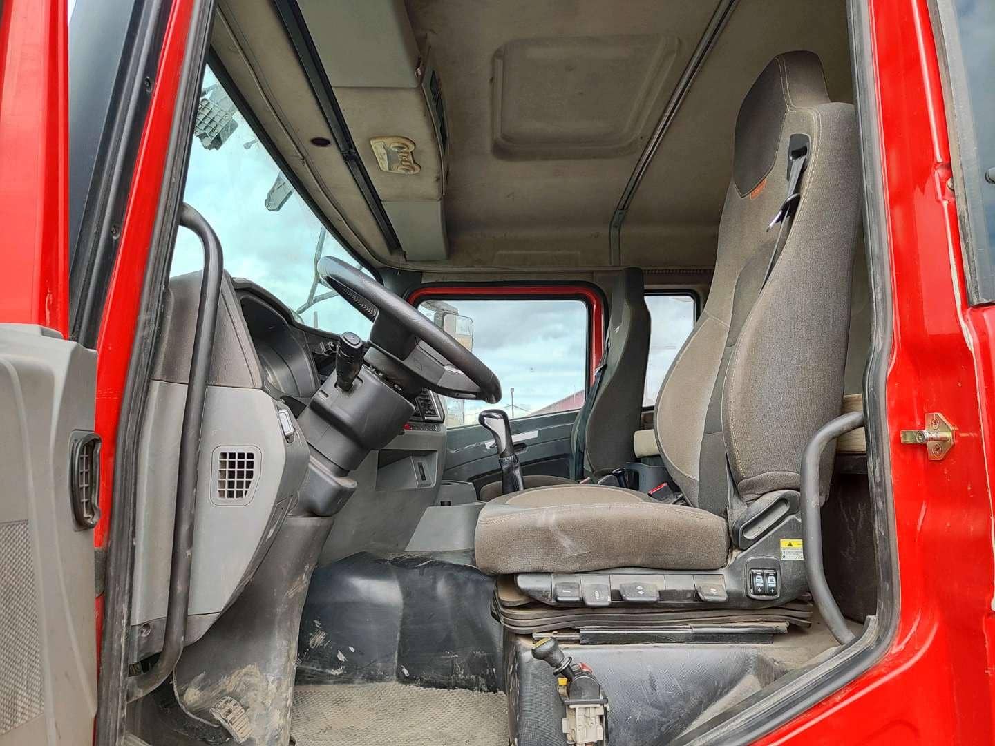 Shacman SX33186V366,  199 693 км, 2024 года в лизинг