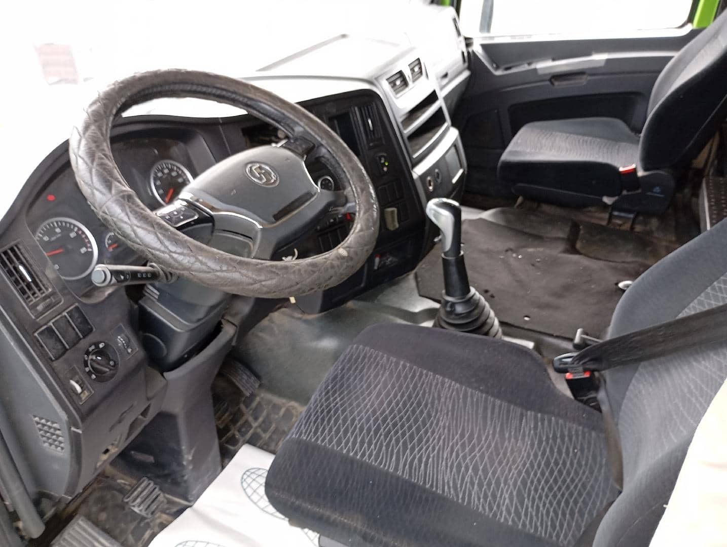 Shacman SX33186V366,  277 693 км, 2022 года в лизинг