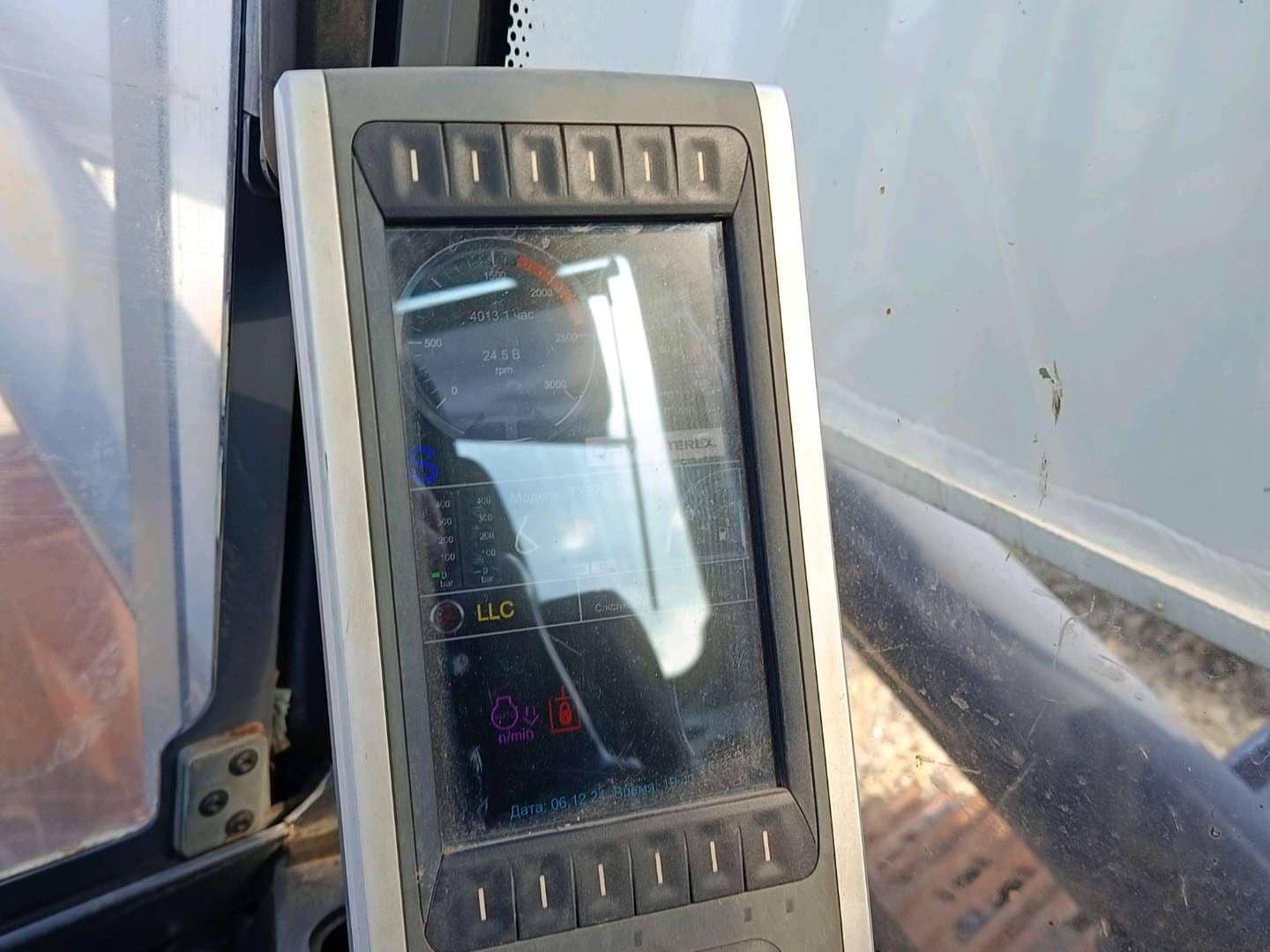 Тверской экскаватор TX270, 2017 года в лизинг