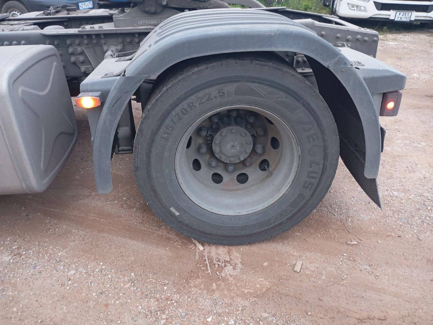 DongFeng GX DFH4180 4x2,  907 383 км, 2023 года в лизинг