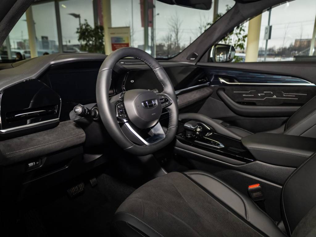 Geely Monjaro Флагман 2.0Т 238 л.с. АТ полный привод