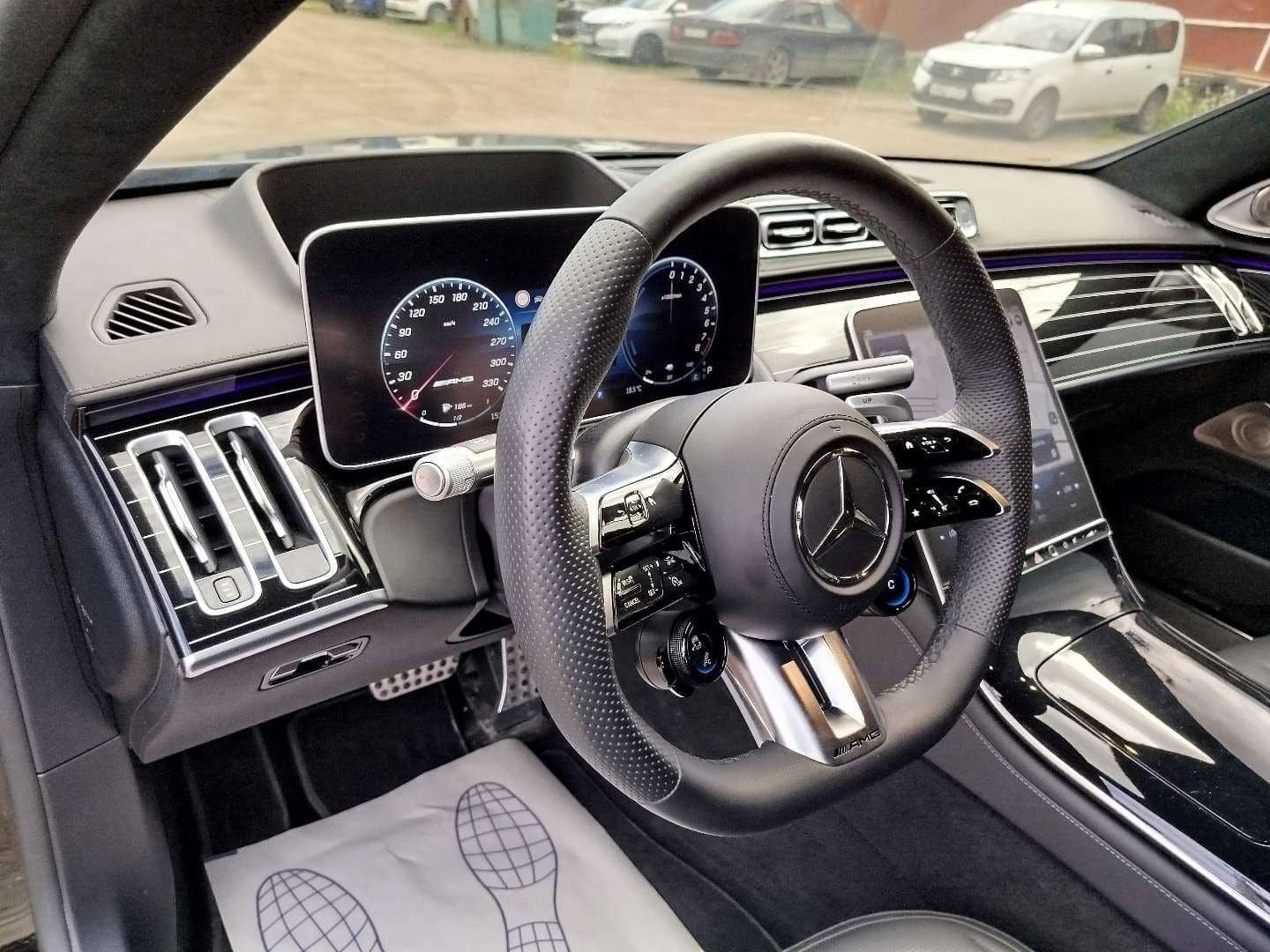 Mercedes-Benz S седан,  27 672 км, 2023 года в лизинг