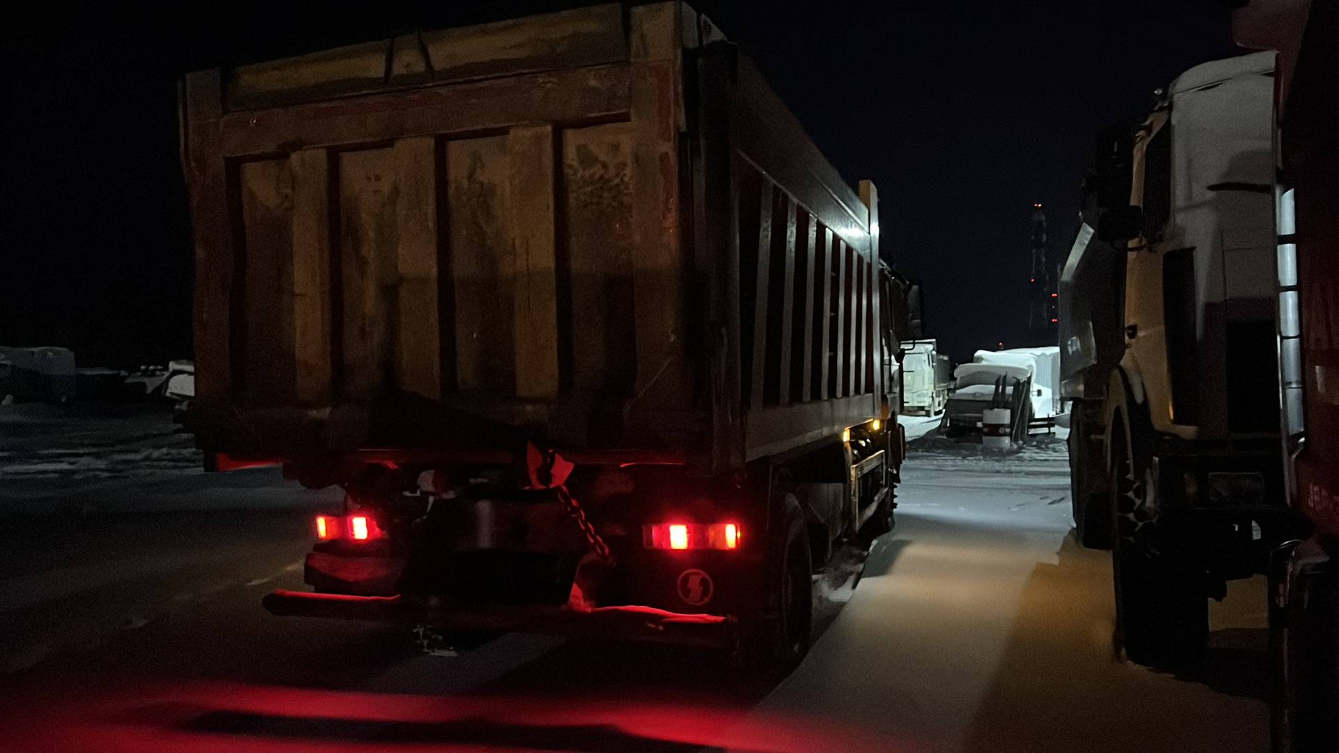 Shacman SX3258DR384,  141 707 км, 2022 года в лизинг