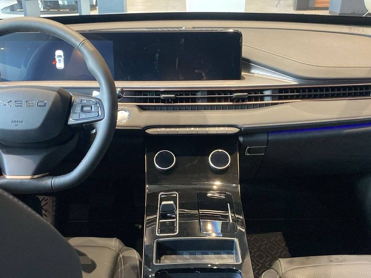 EXEED LX Business 1.5T CVT 2WD