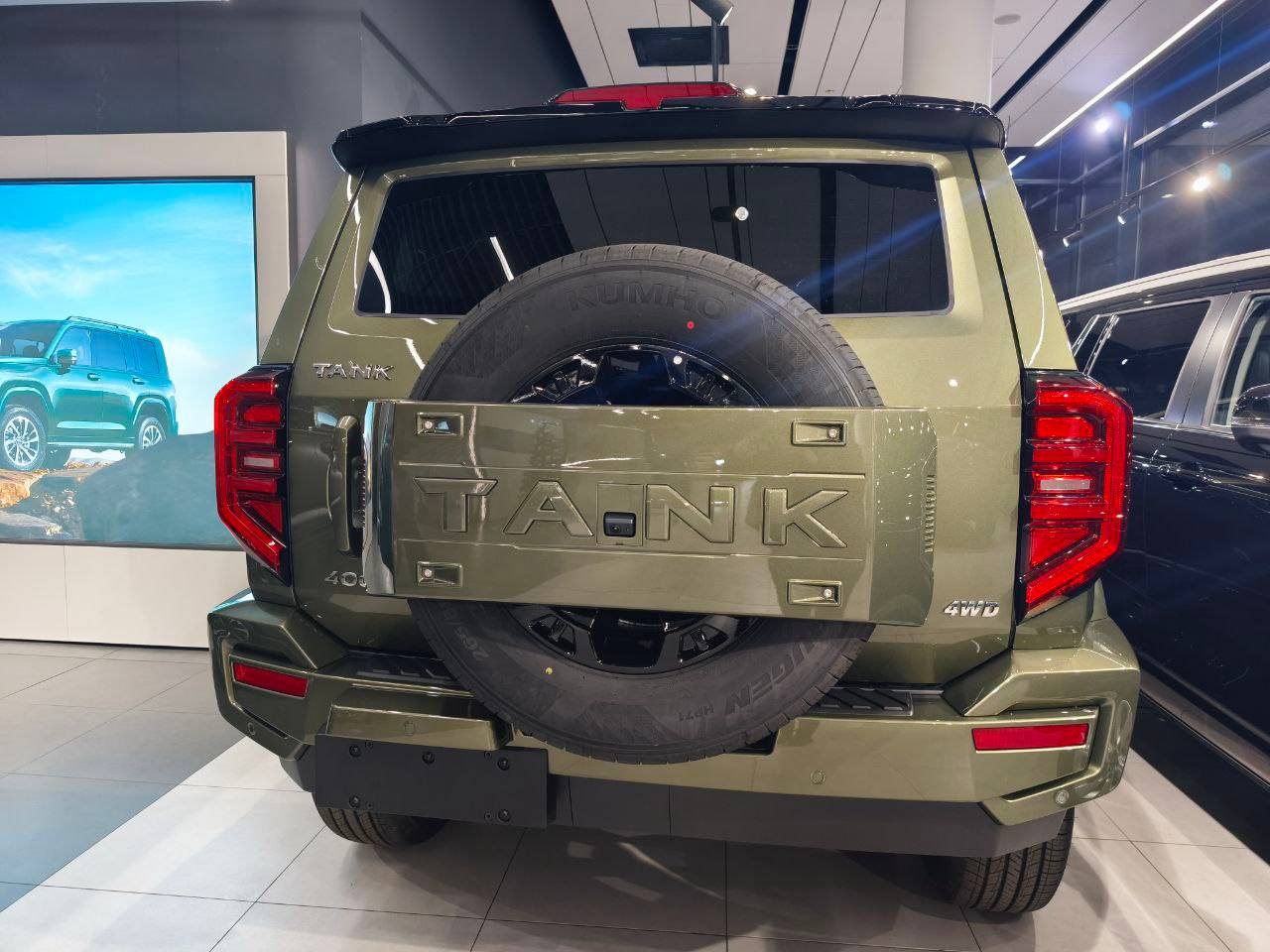 Tank 400 2.0T AT 4WD Premium