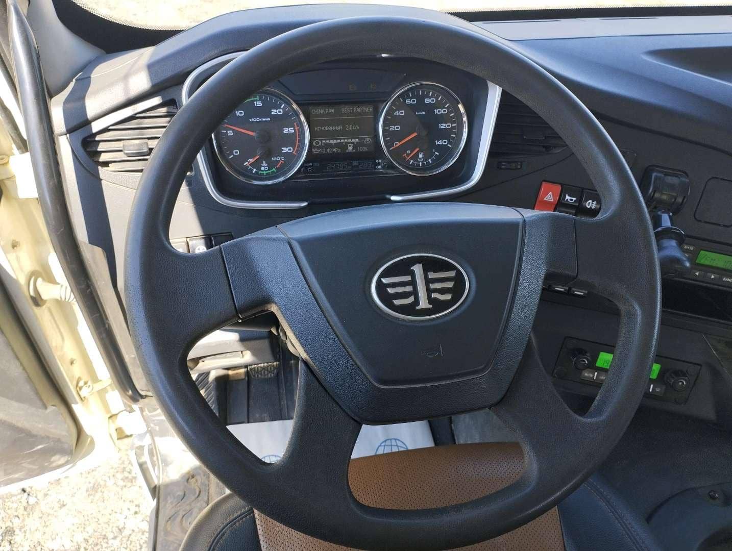 FAW CA3250P66K24L1TE5 6x6,  24 795 км, 2024 года в лизинг