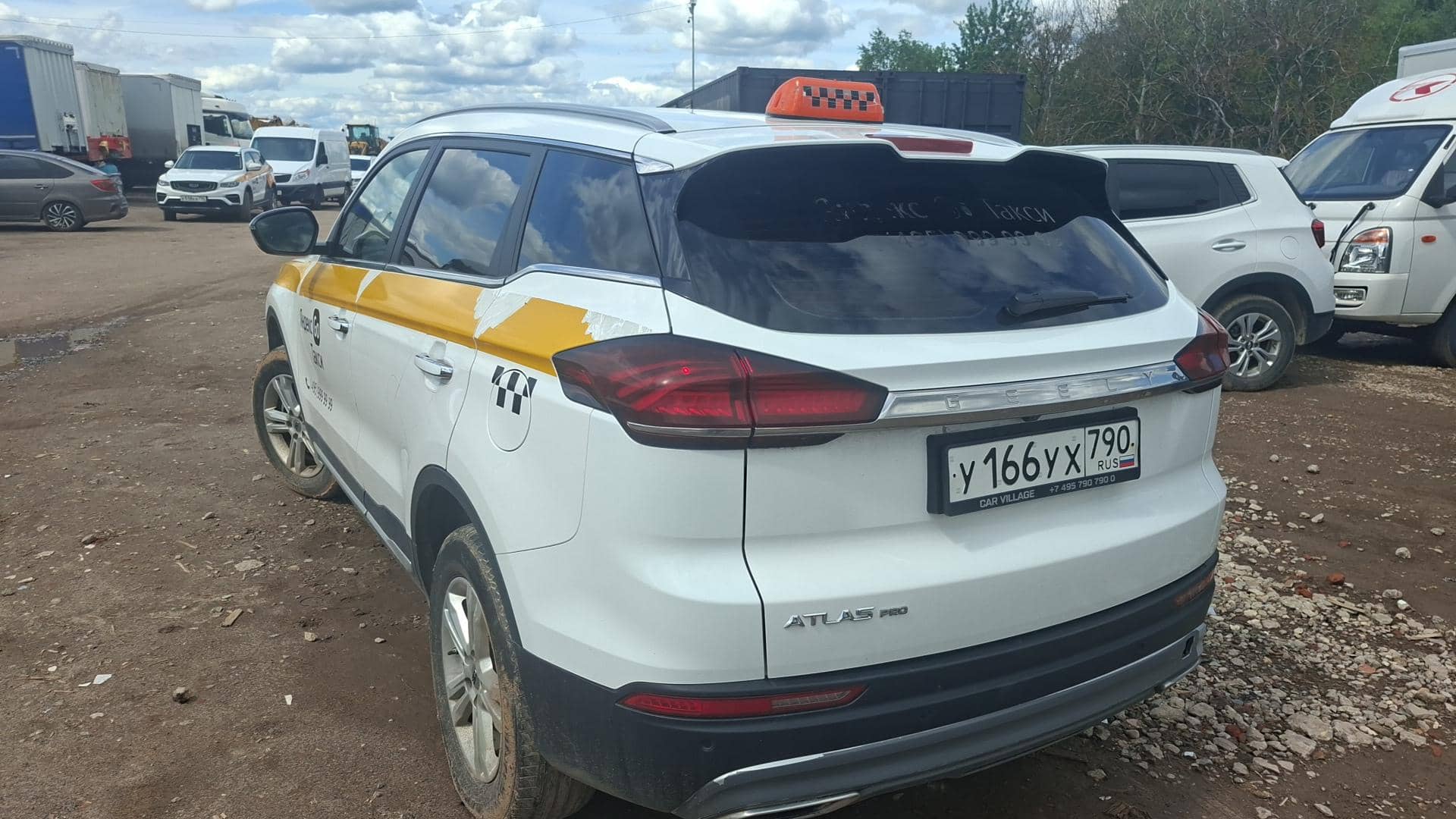 Geely Atlas Pro,  272 913 км, 2023 года в лизинг