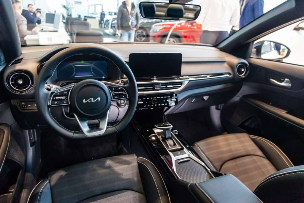 KIA K3 Deluxe Edition 1.5 CVT  