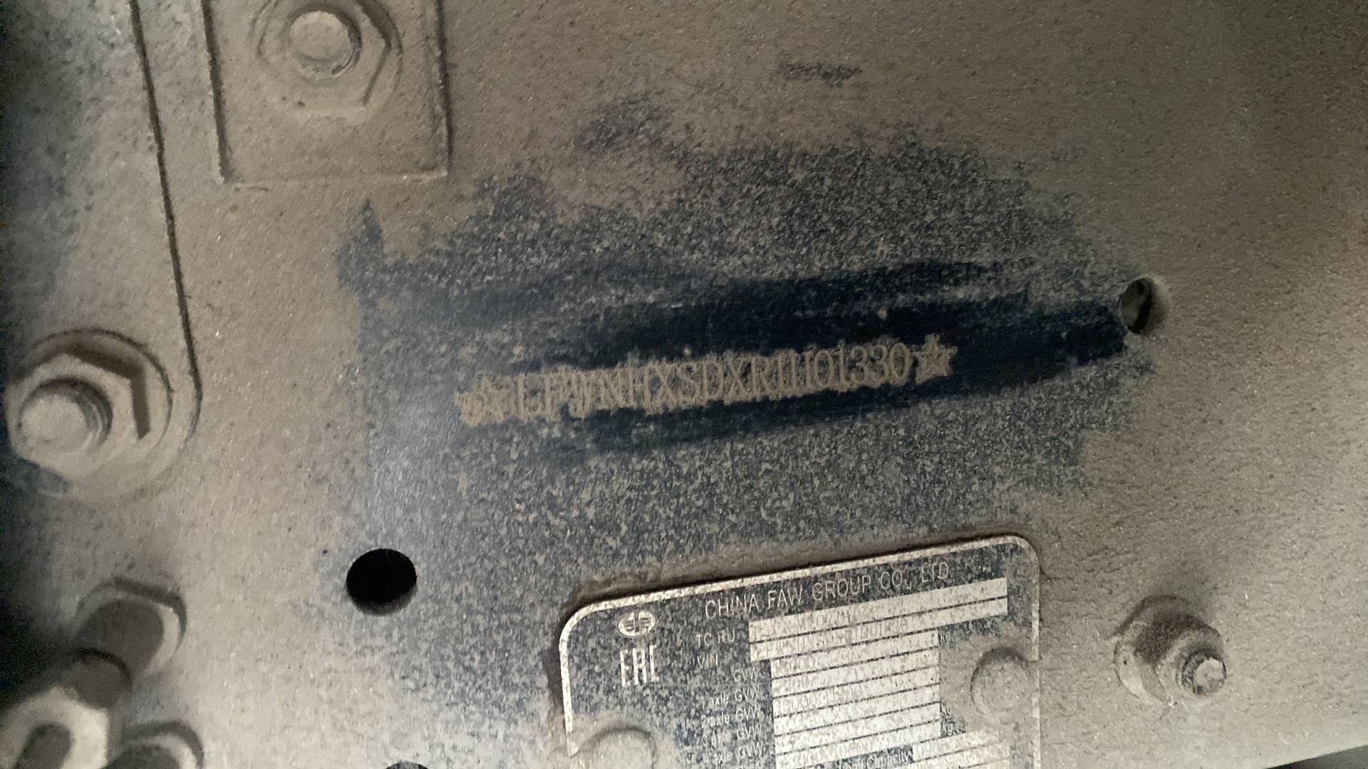 FAW CA4180P77K25E5 4x2,  317 615 км, 2024 года в лизинг