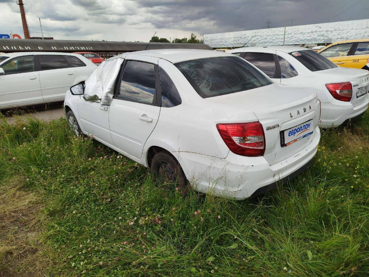 Lada Granta седан,  80 703 км, 2023 года в лизинг