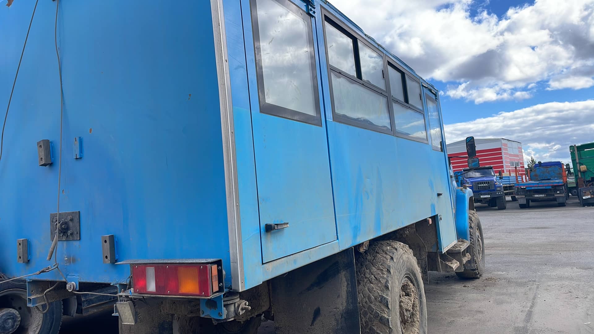 УРАЛ 32552-71 4x4,  260 000 км, 2017 года в лизинг
