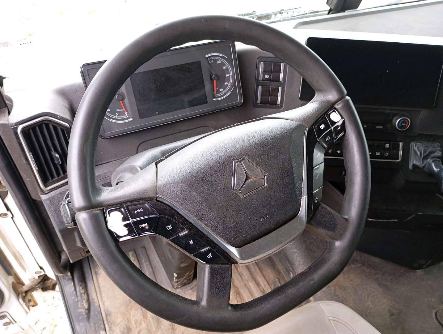 Sitrak C7H MAX ZZ4186V391HE,  600 000 км, 2023 года в лизинг