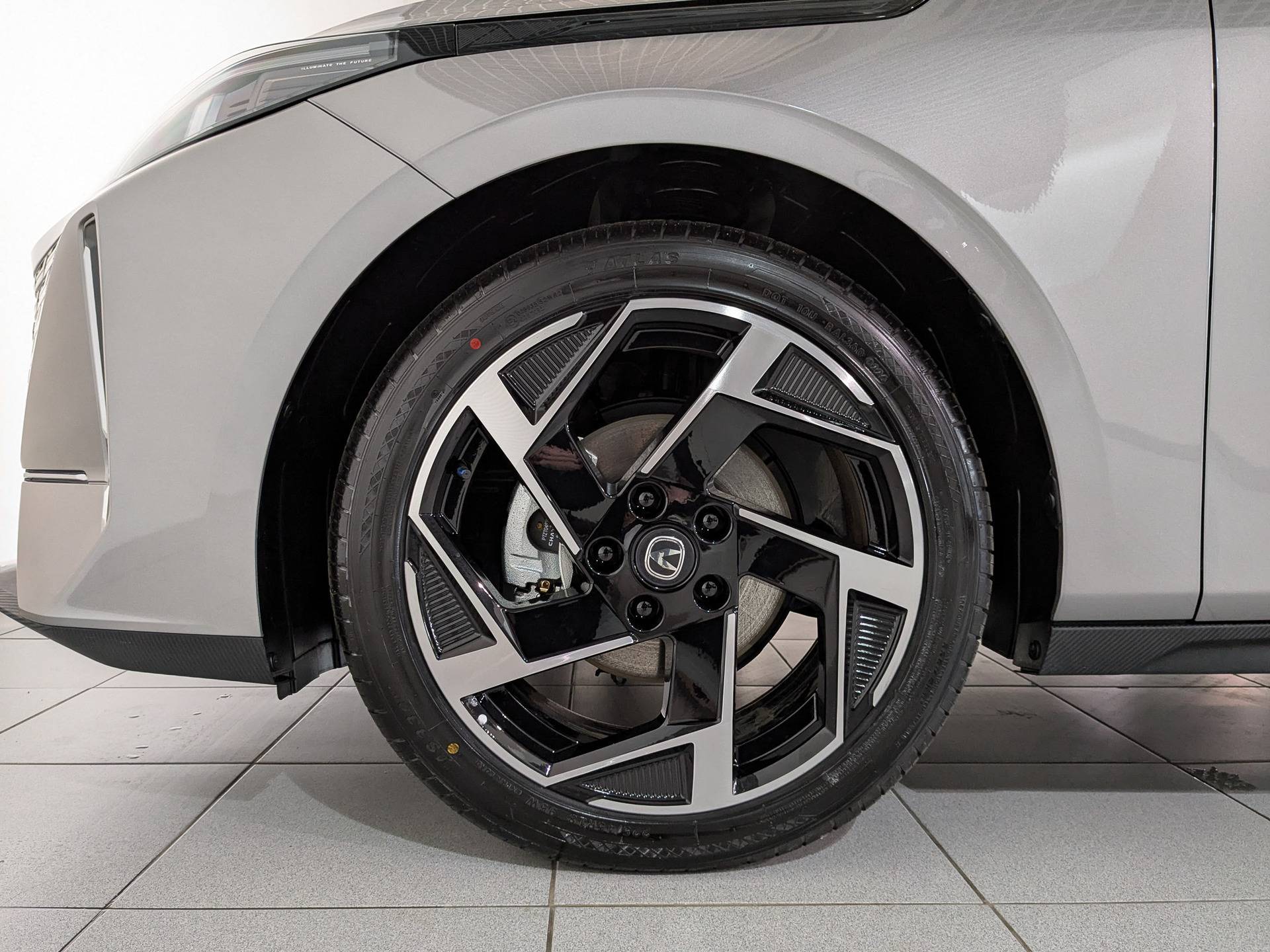 Changan Lamore Tech 1.5 DCT 180hp 2WD 