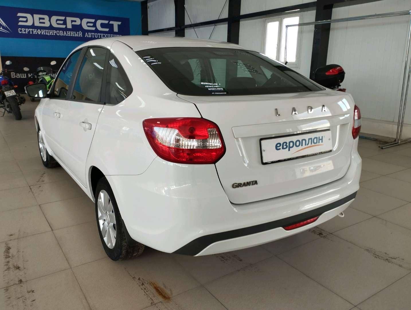 Lada Granta лифтбек,  39 850 км, 2024 года в лизинг