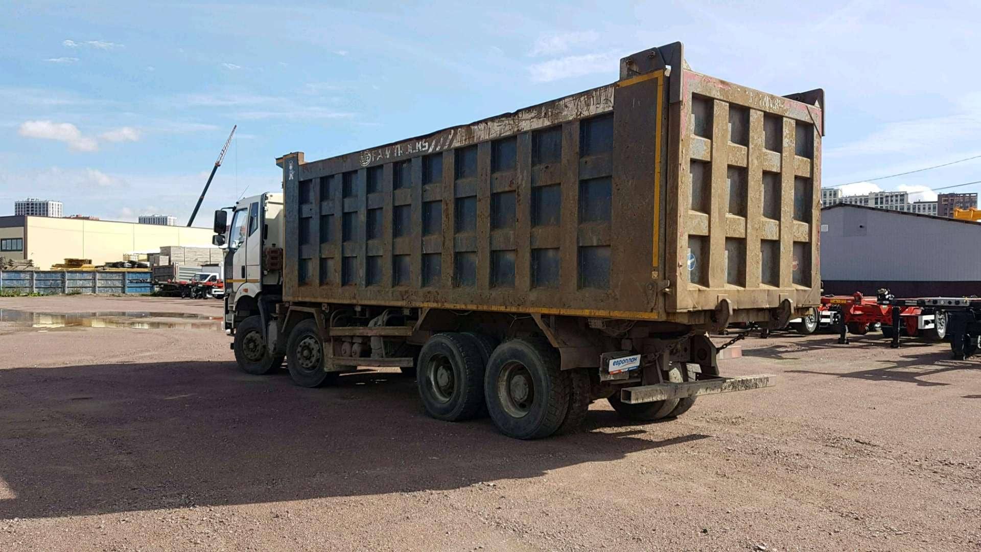 FAW CA3310P66K24T4E5 8х4,  172 087 км, 2021 года в лизинг