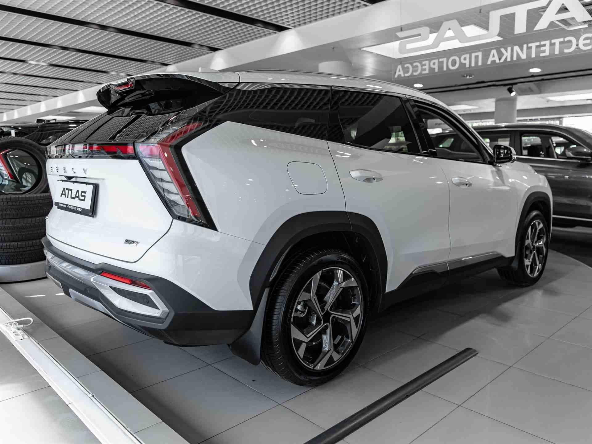 Geely Atlas Flagship 2.0T 8AT 4WD