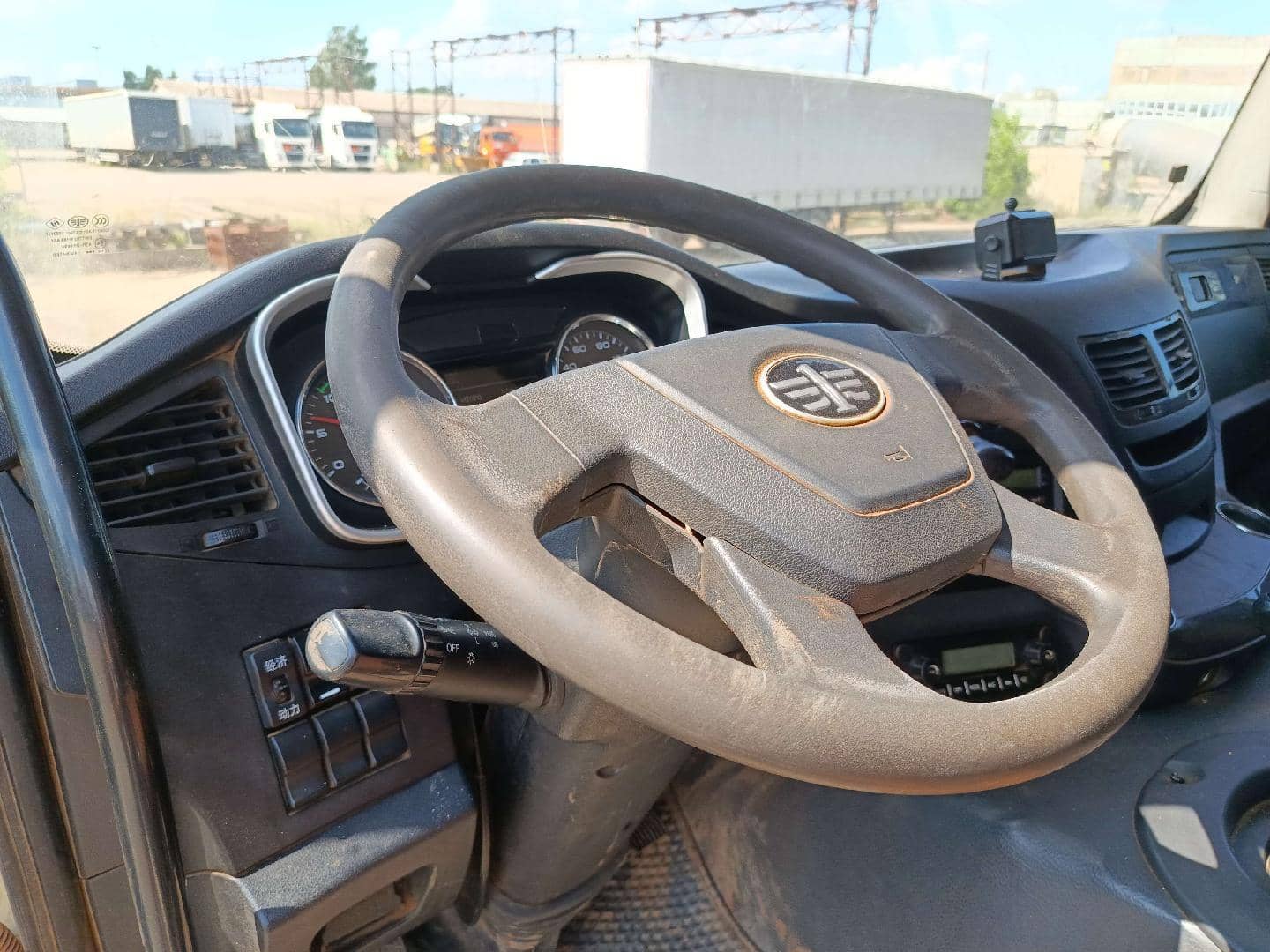 FAW CA3250P66K24L1TE5 6x6,  144 071 км, 2022 года в лизинг