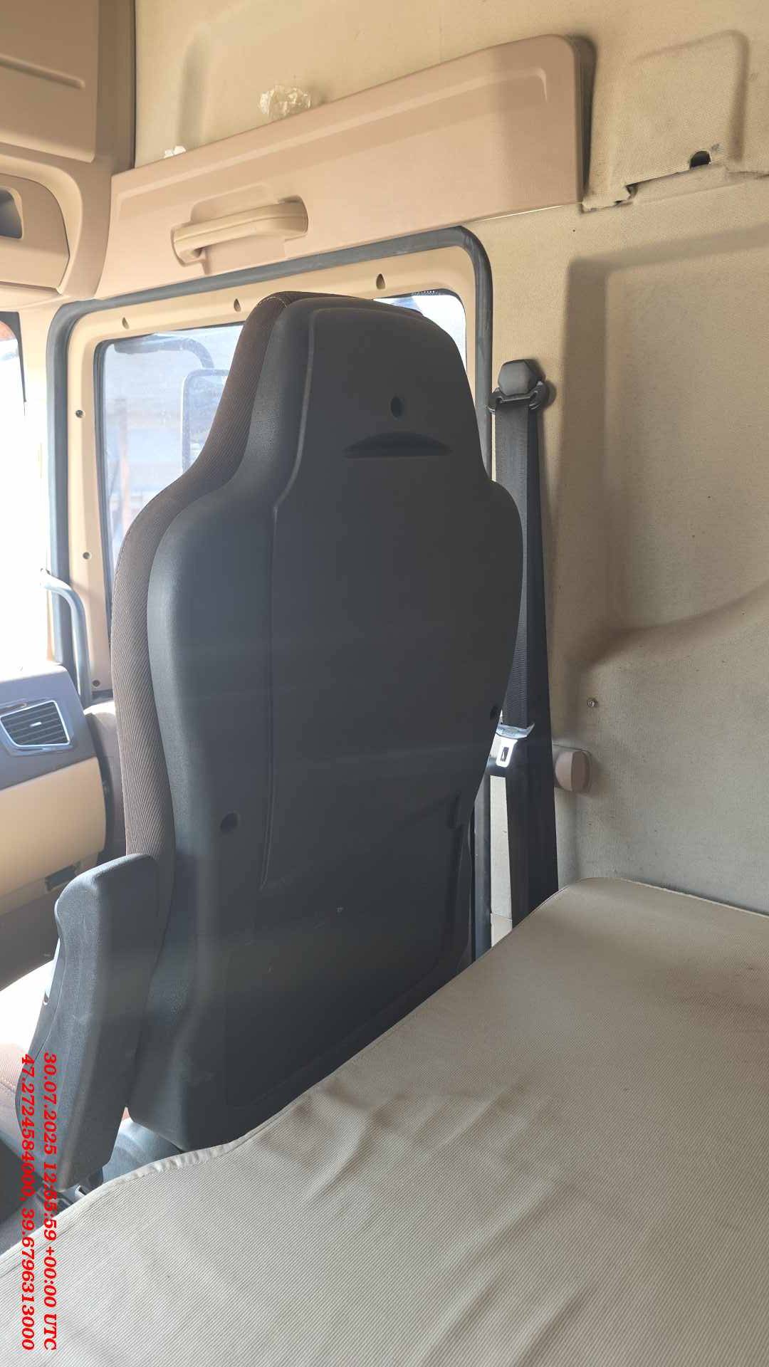 FAW CA4180P25K15E5A80 4x2,  324 226 км, 2023 года в лизинг