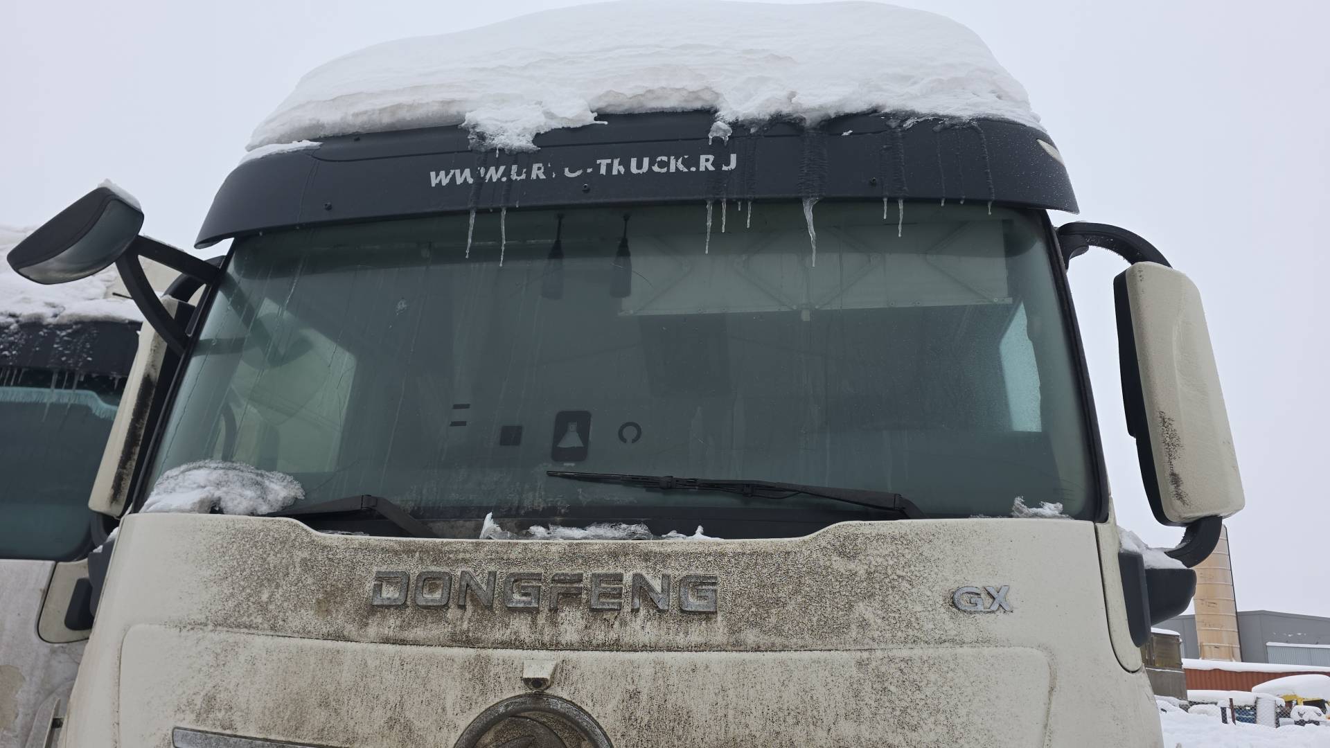 DongFeng DFH4180 4x2,  367 412 км, 2023 года