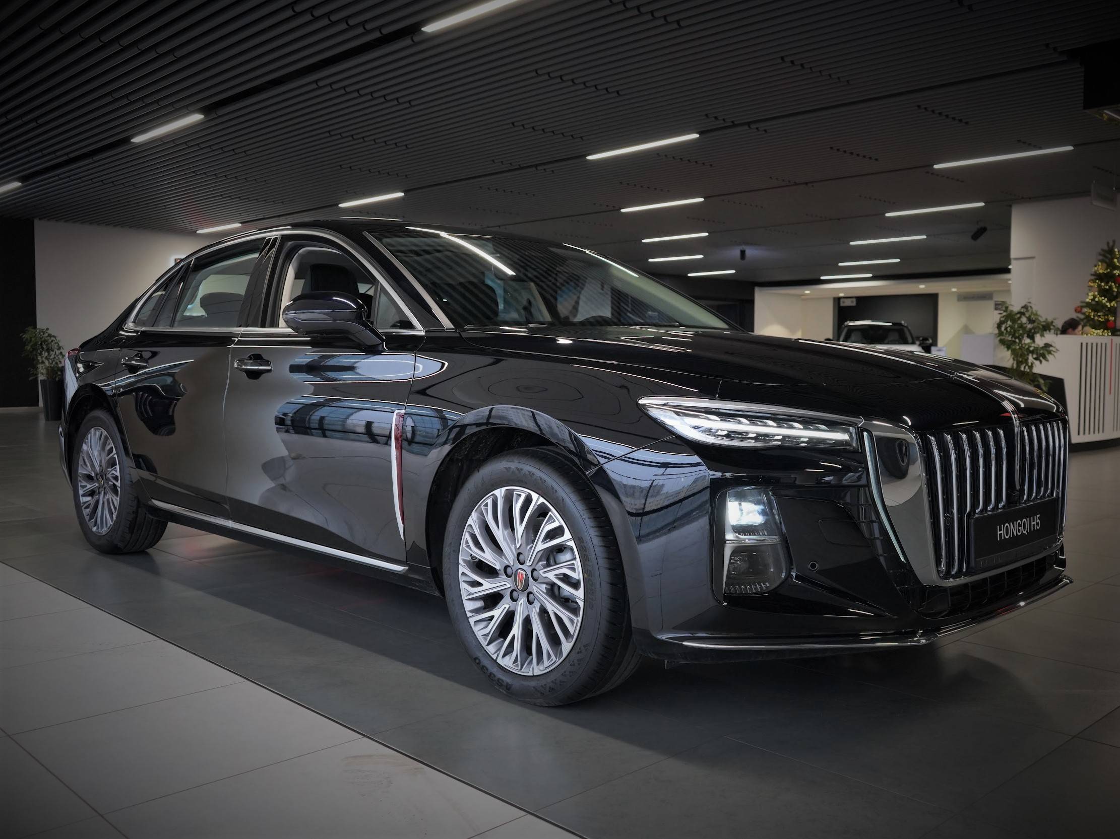 Hongqi H5 Deluxe 2.0T