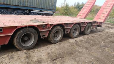 Компания СпецПрицеп Тяжеловоз низкорамный 9942L4