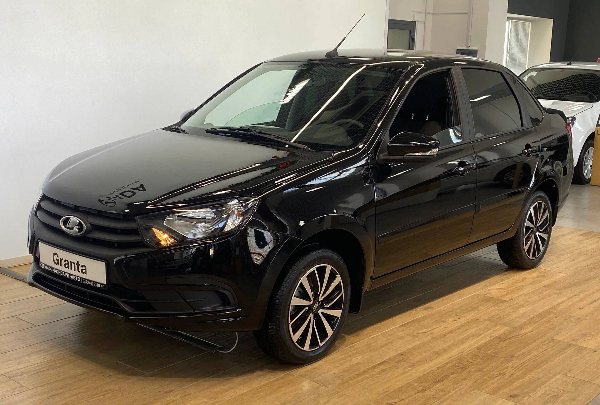 Lada Granta седан #CLUB 24 1.6 90hp 5MT