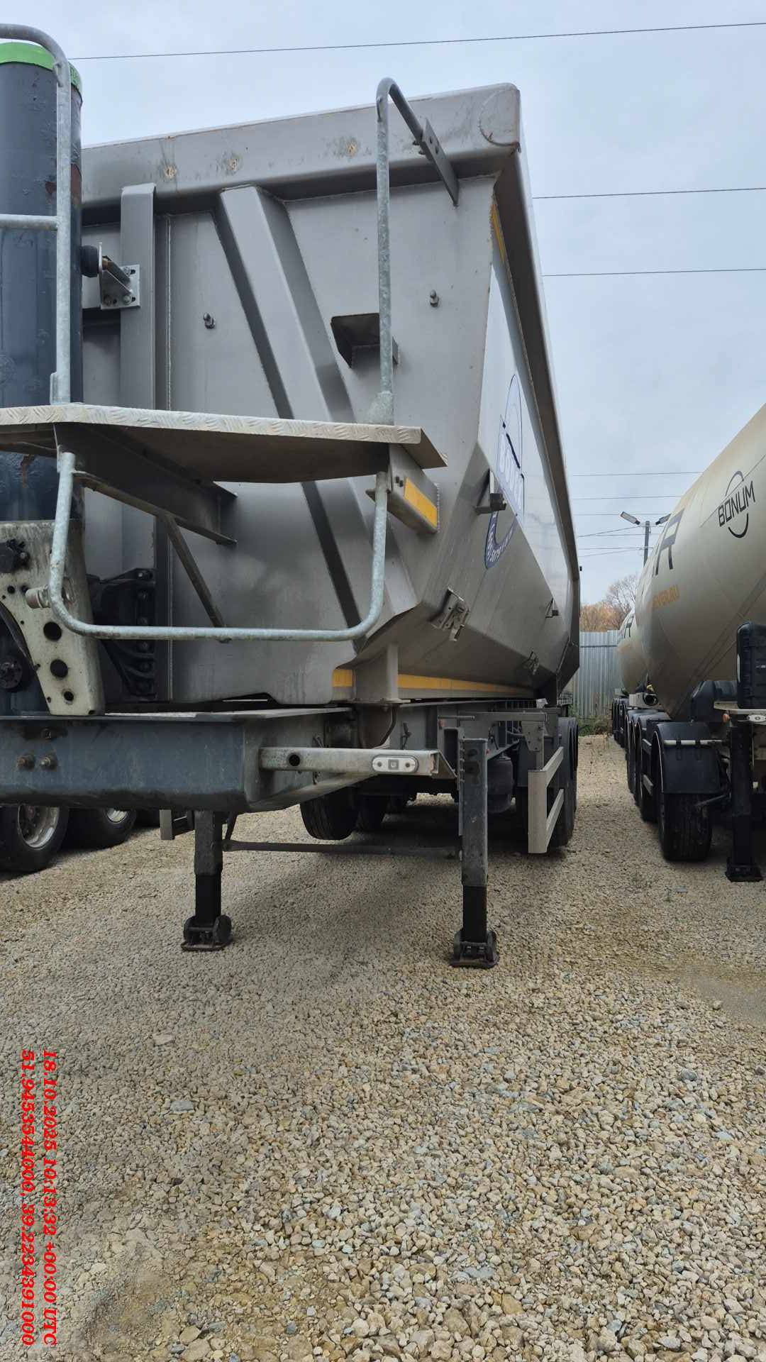 BODEX Самосвальный KIS 3WS2 HP 35 м³