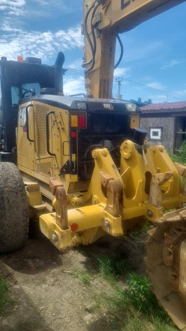 CATERPILLAR 150 AWD
