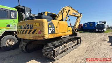 KOMATSU PC200LC-8MO