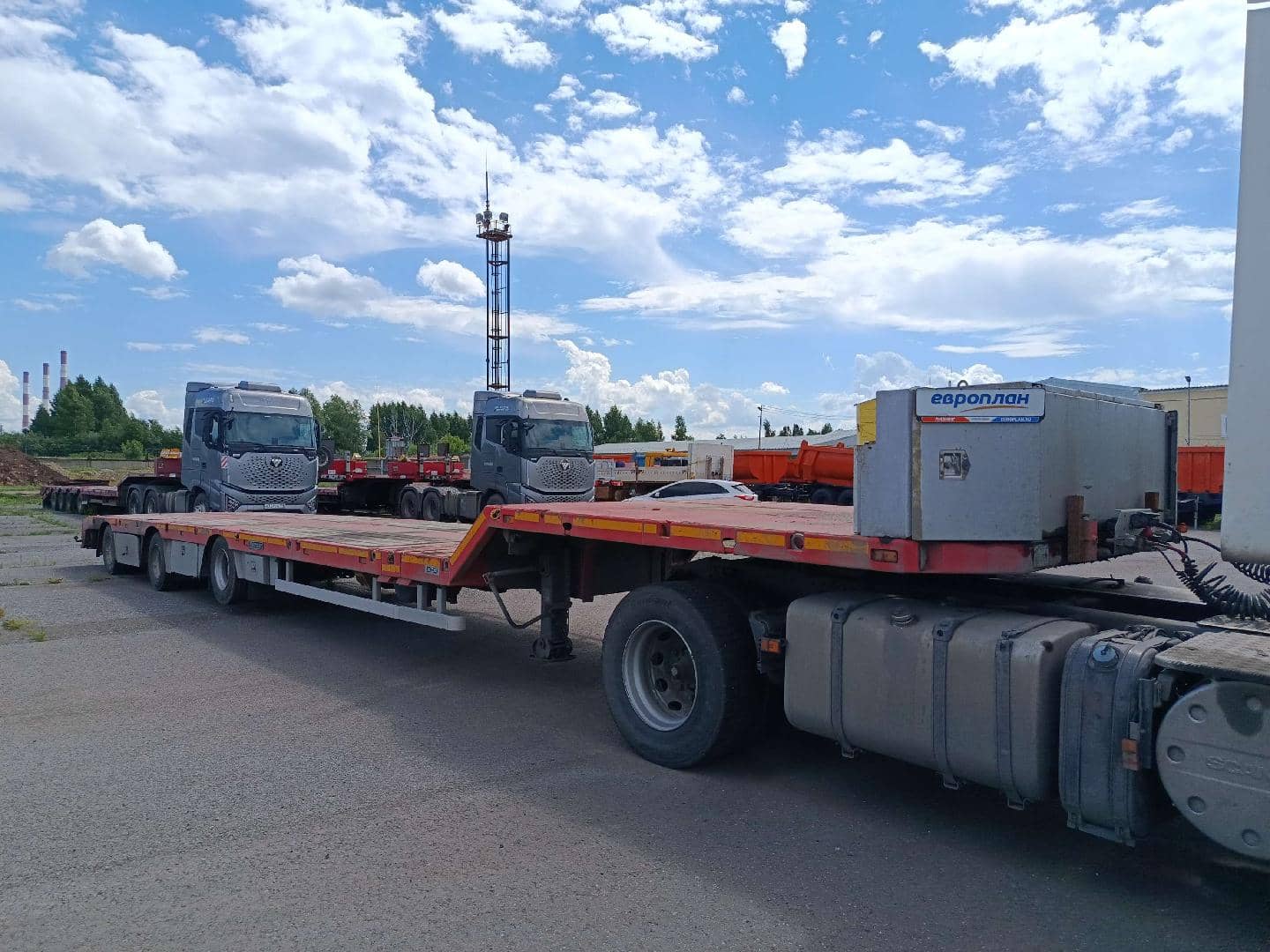 Компания СпецПрицеп Тяжеловоз низкорамный 994273