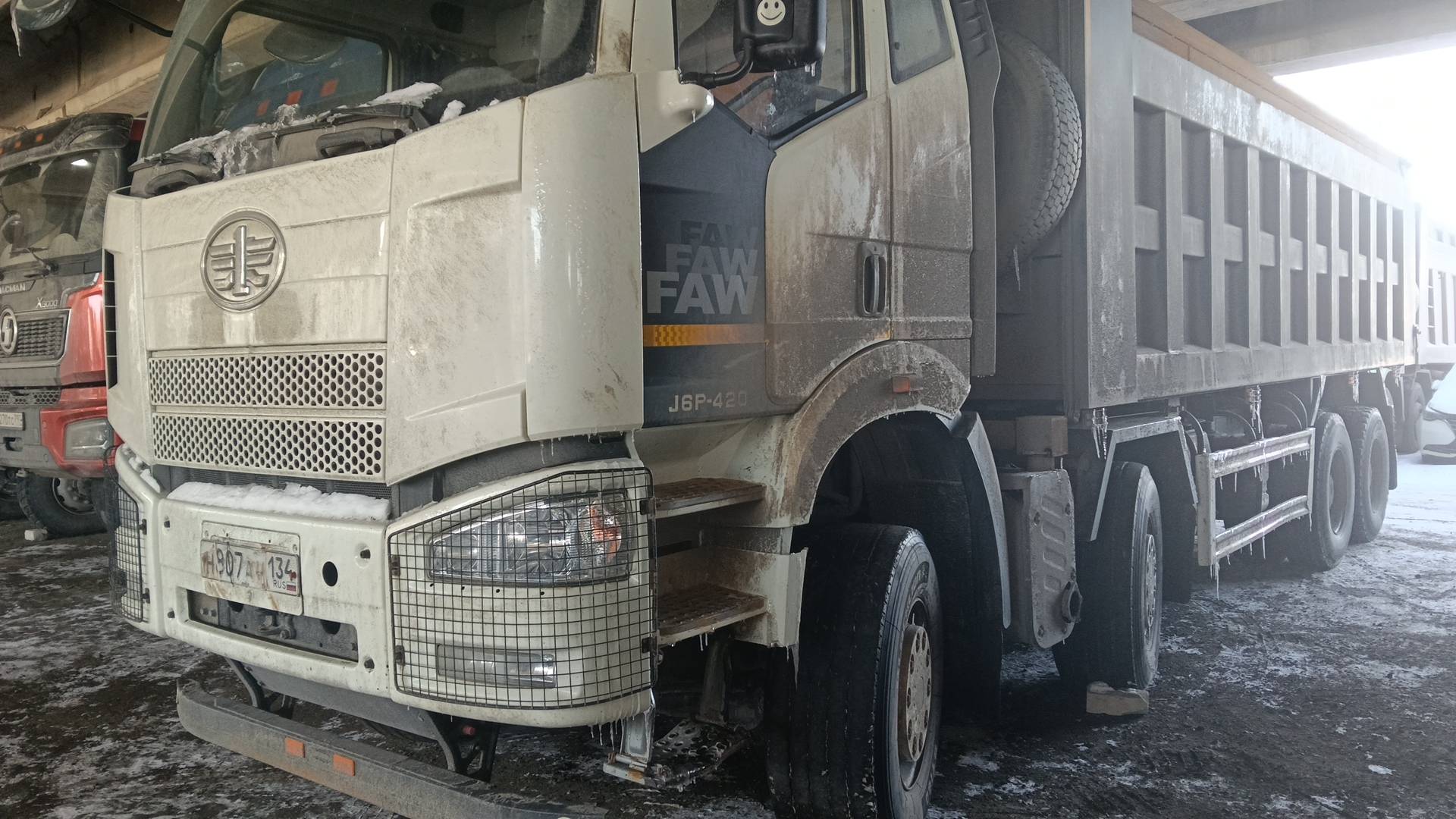 FAW CA3310P66K24T4E5 8х4