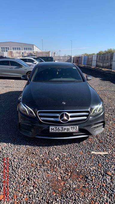 Mercedes-Benz E седан