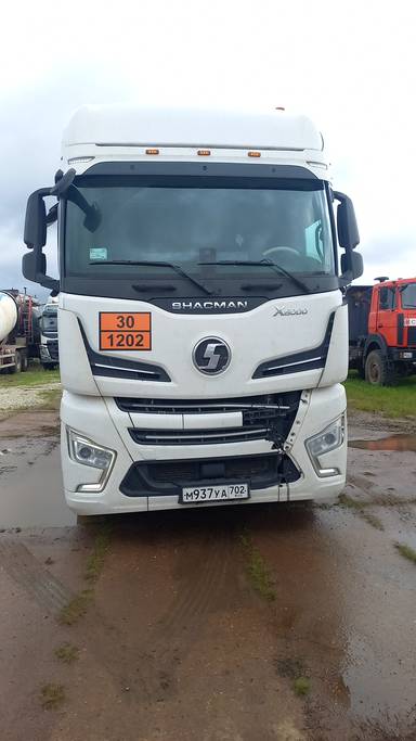 Shacman SX4188YY381