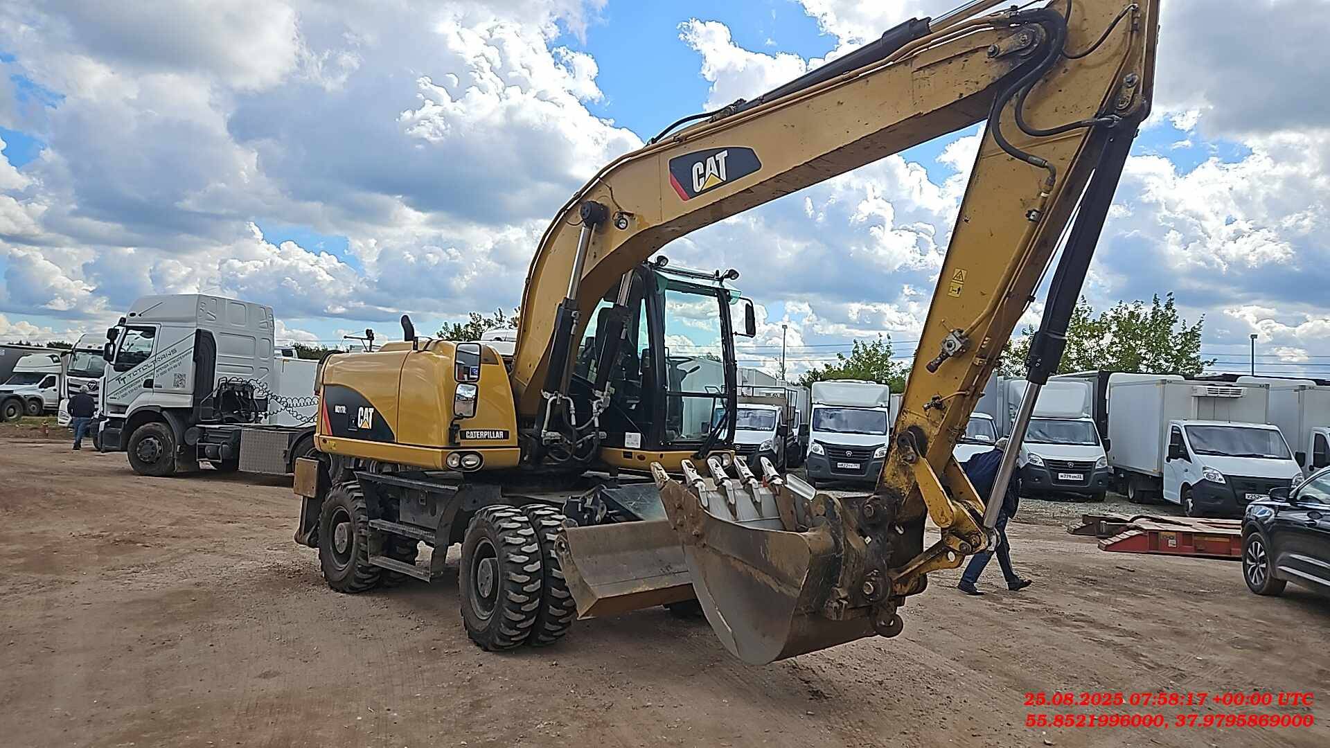 CATERPILLAR M317D2