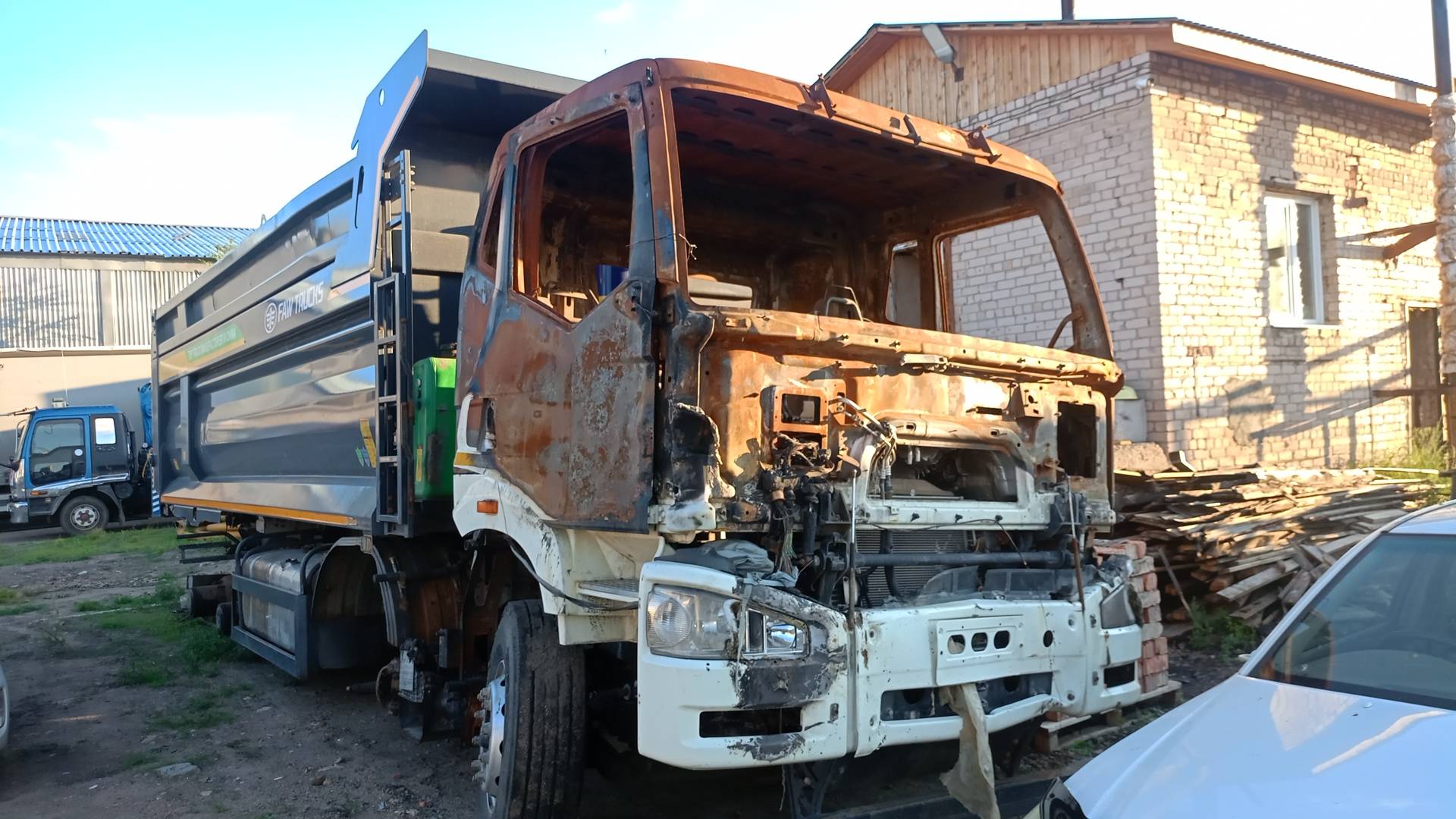 FAW CA3310P66K24T4E5 8х4